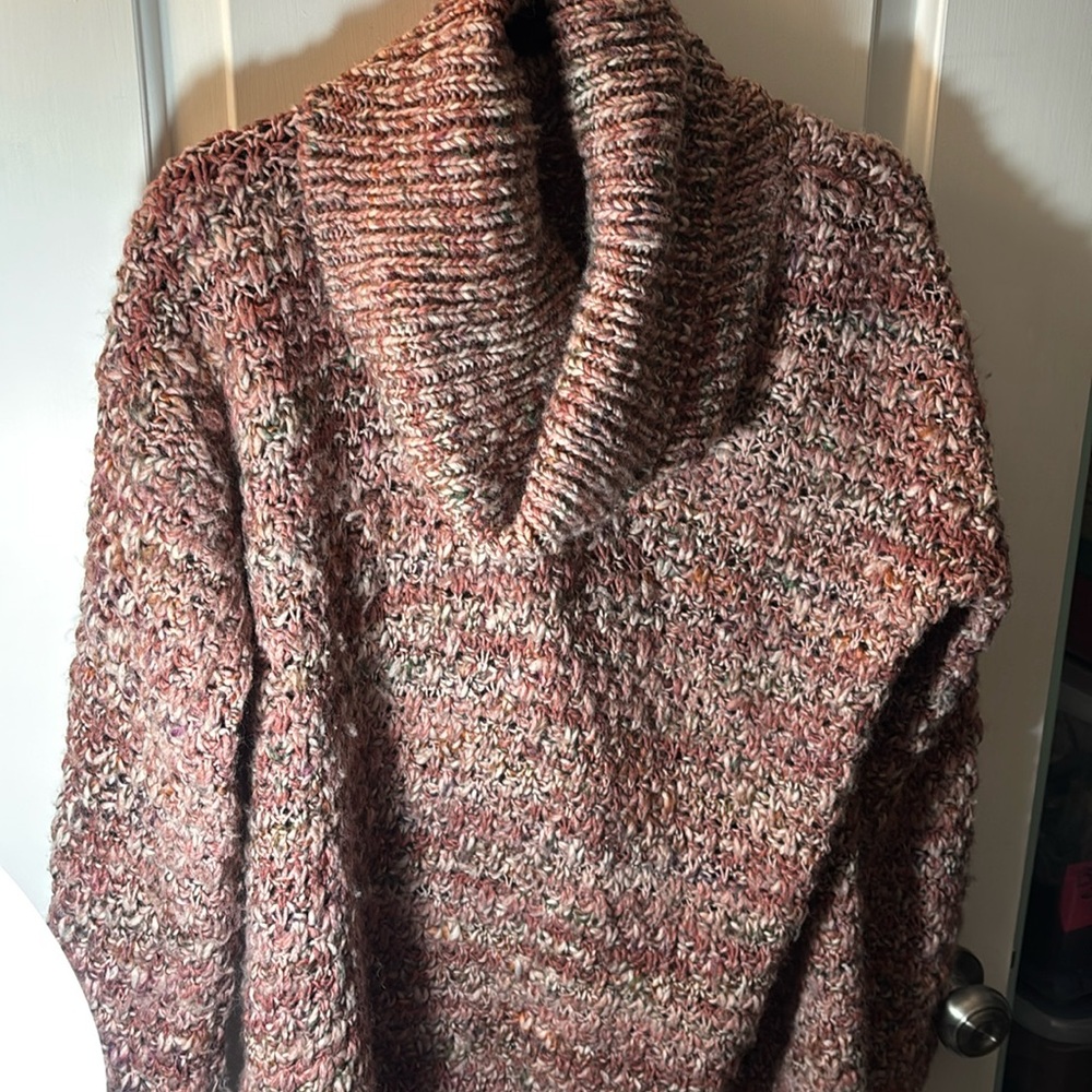Pretty Elsamanda muted multi color cowl neck